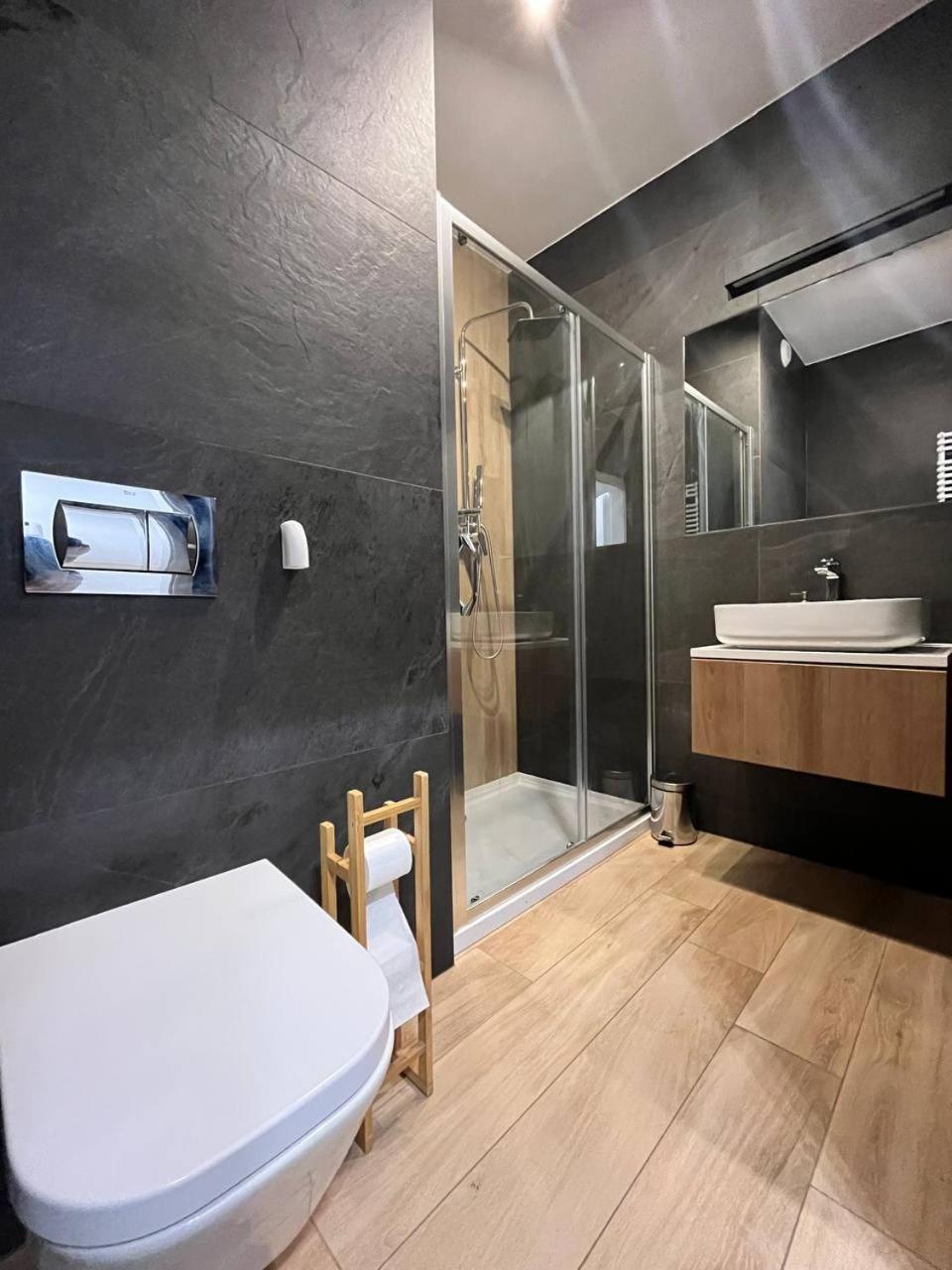 Angel Dreams By The River Walonska 15&19 Od Wroapart-Pl Breslau Exterior foto